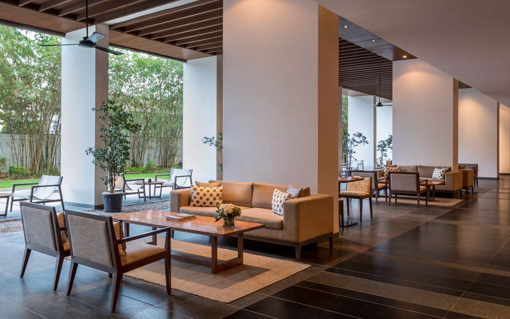 Holiday Inn & Suites Bengaluru Whitefield 内观 照片